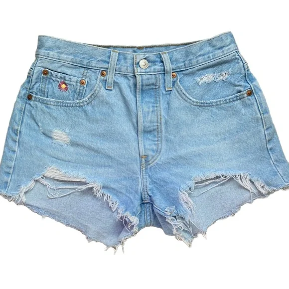 Hand Embroidered Levi’s button fly 501 High Rise Distressed Short Sh… - Picture 6 of 8